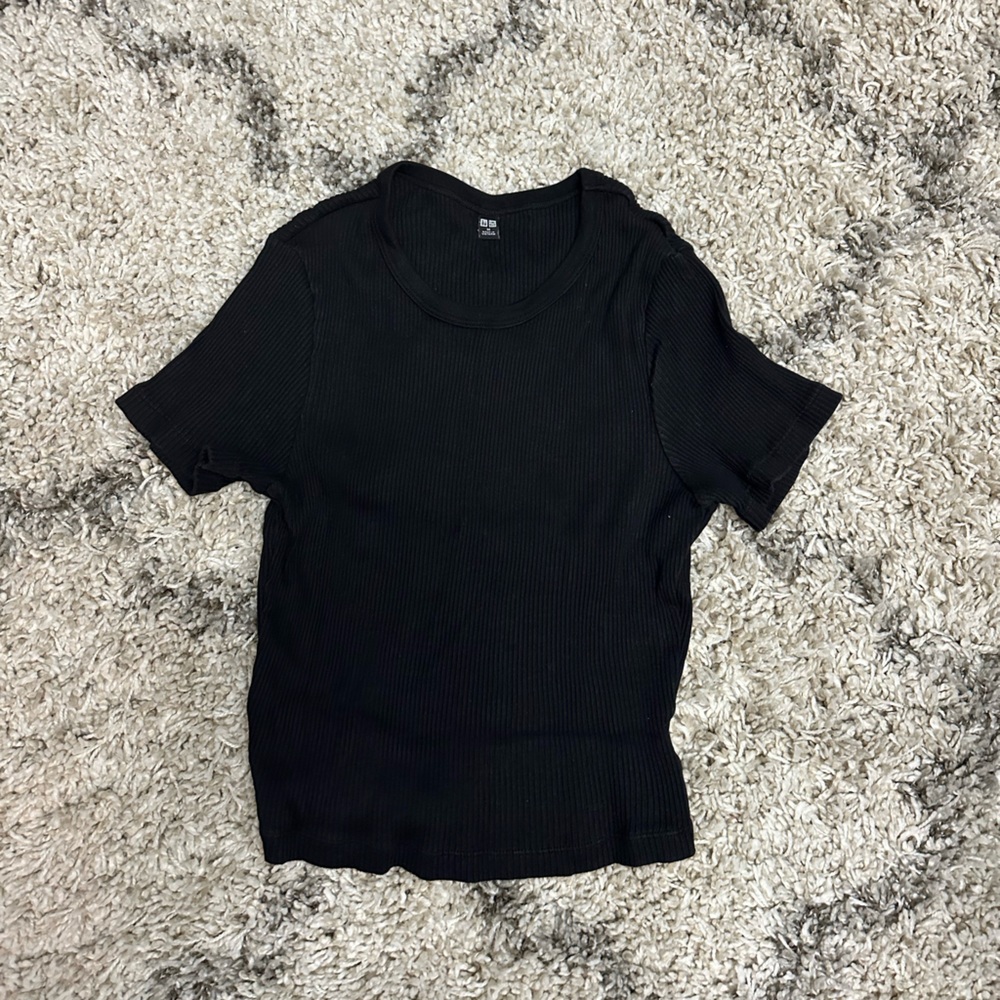 Uniqlo Black Fitted Crop Top T-Shirt